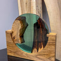 LUMINA Laguna – Tischleuchte aus Nussbaum & Epoxidharz