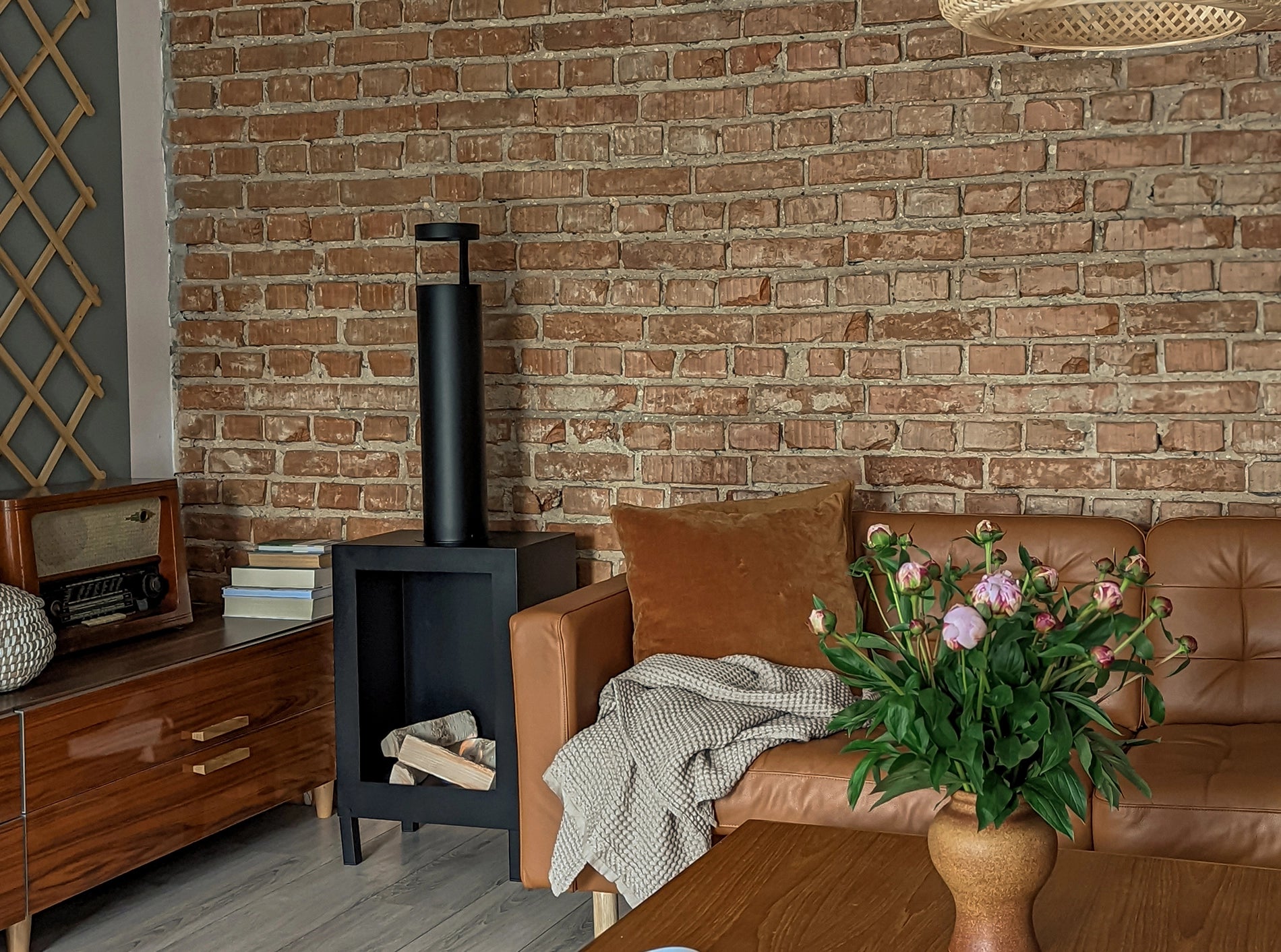 Biokamin Stand Kozen Schwarz Matt - IgnisLumina.ch