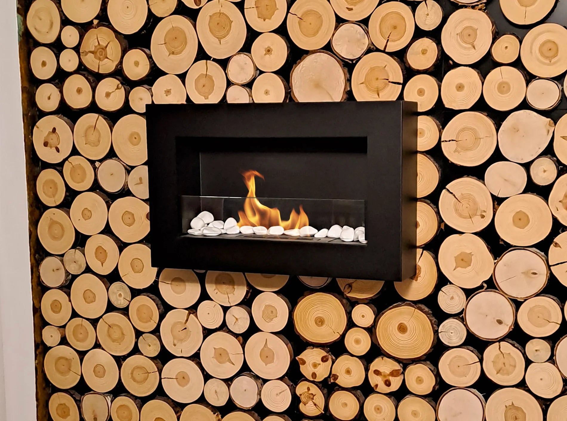 Biokamin BOX 650x400 Schwarz mit Glas - IgnisLumina.ch