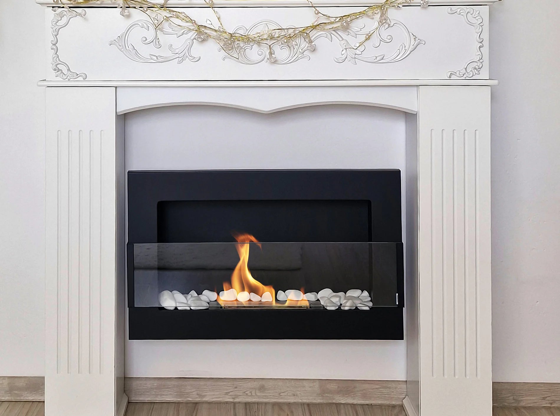 Biokamin 650x400 mit Glas Schwarz Strukturiert - IgnisLumina.ch