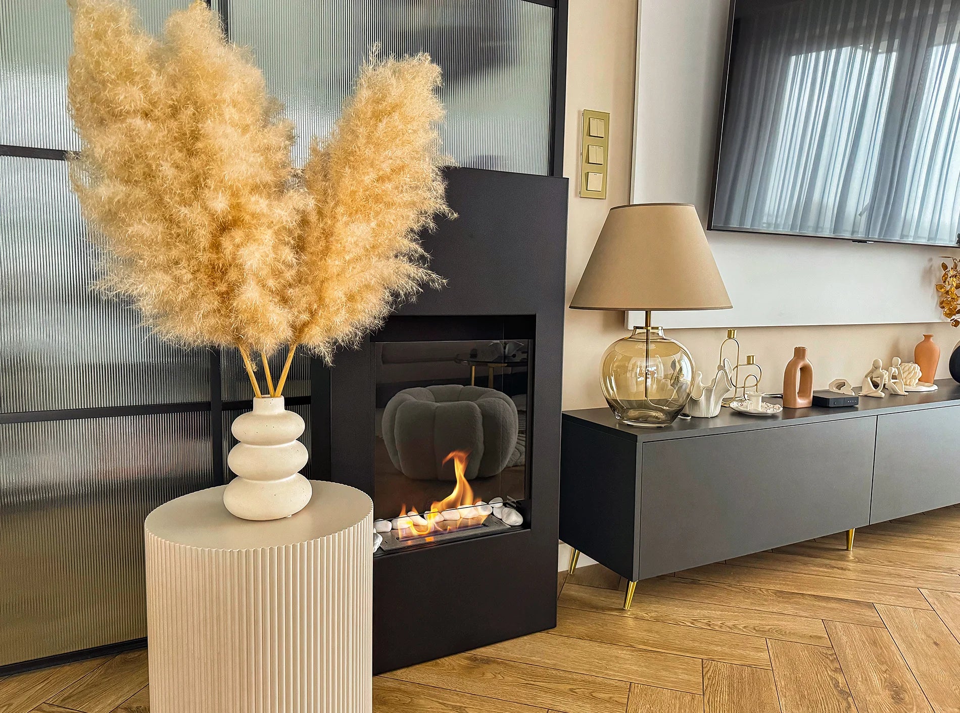 Biokamin Portal Modern Schwarz Matt mit Glas - IgnisLumina.ch