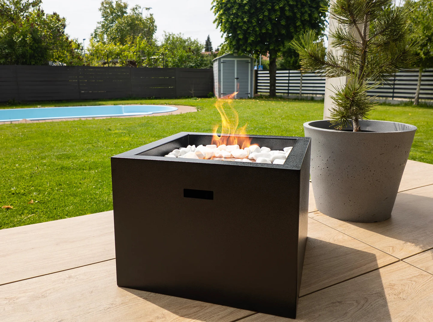 Biokamin Stand Novium Schwarz Matt - IgnisLumina.ch