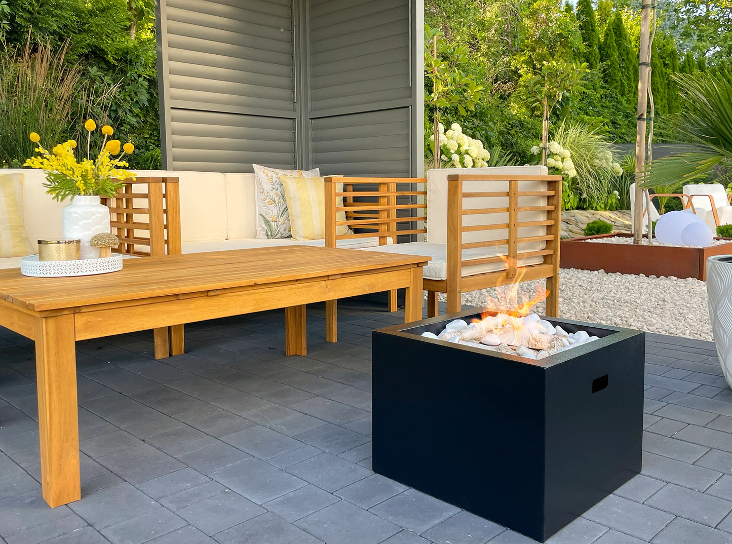 Biokamin Stand Novium Schwarz Matt - IgnisLumina.ch