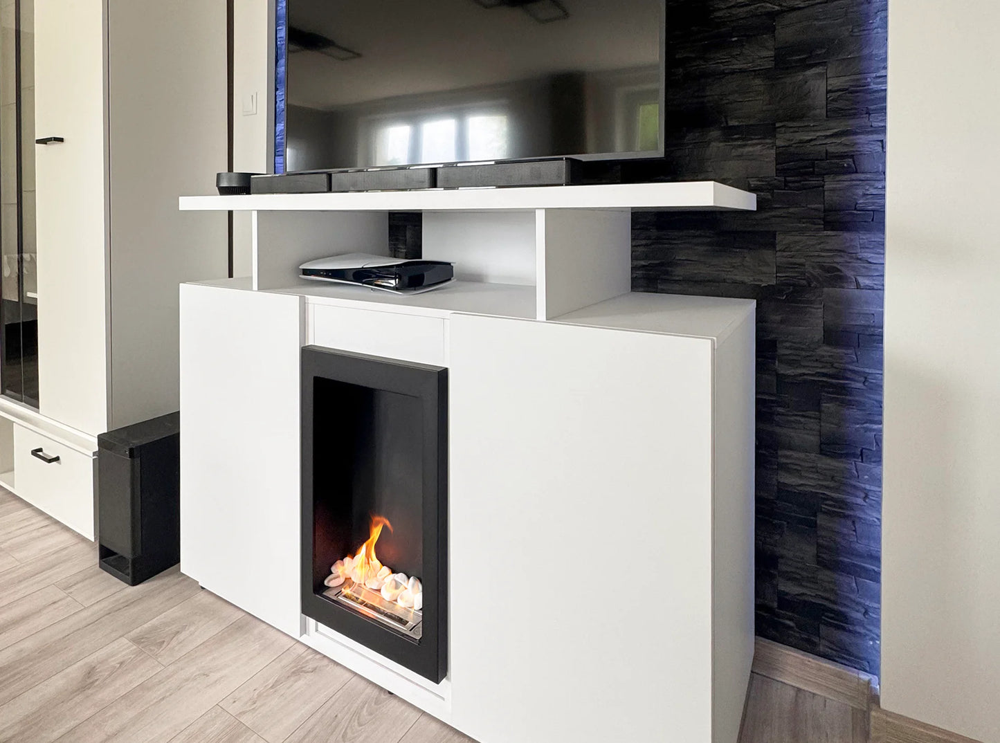 Wand-Biokamin Vertical Schwarz Strukturiert Matt - IgnisLumina.ch