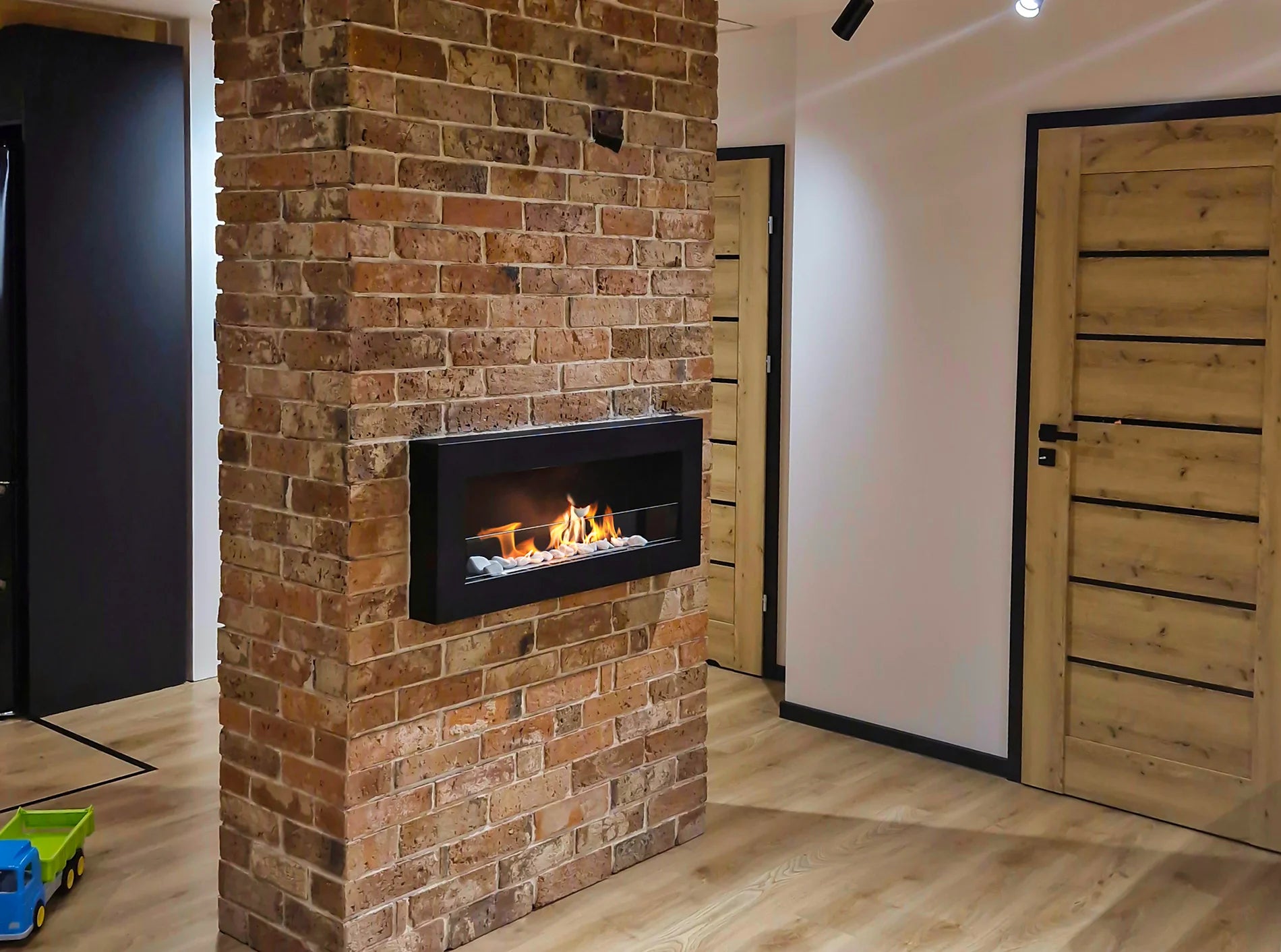 Biokamin Box 900x400 Schwarz mit Glas - IgnisLumina.ch