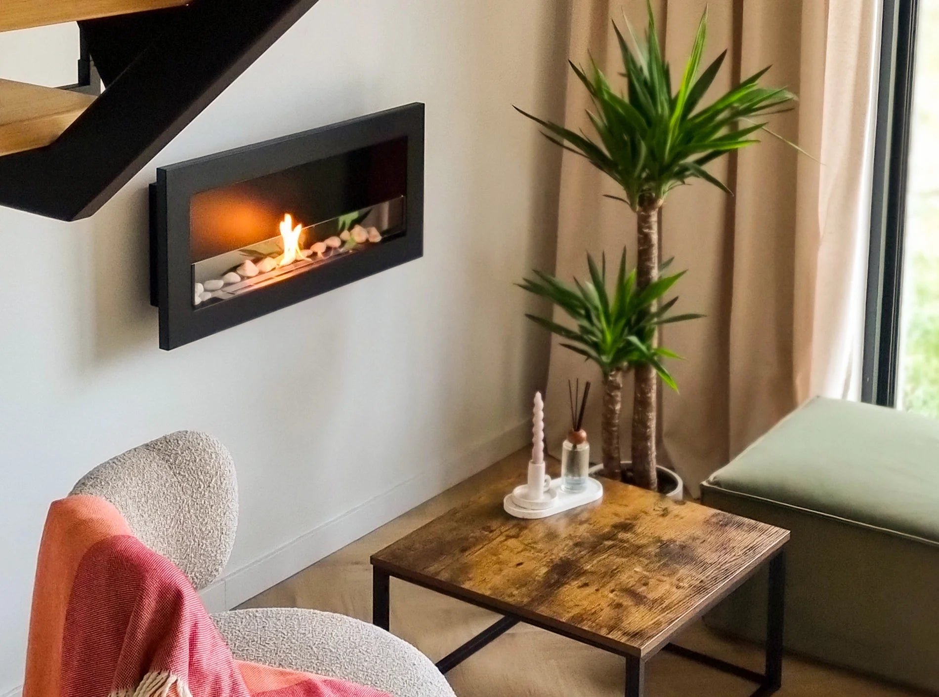 Biokamin 900x400 SLIM Schwarz Strukturiert mit Glas - IgnisLumina.ch