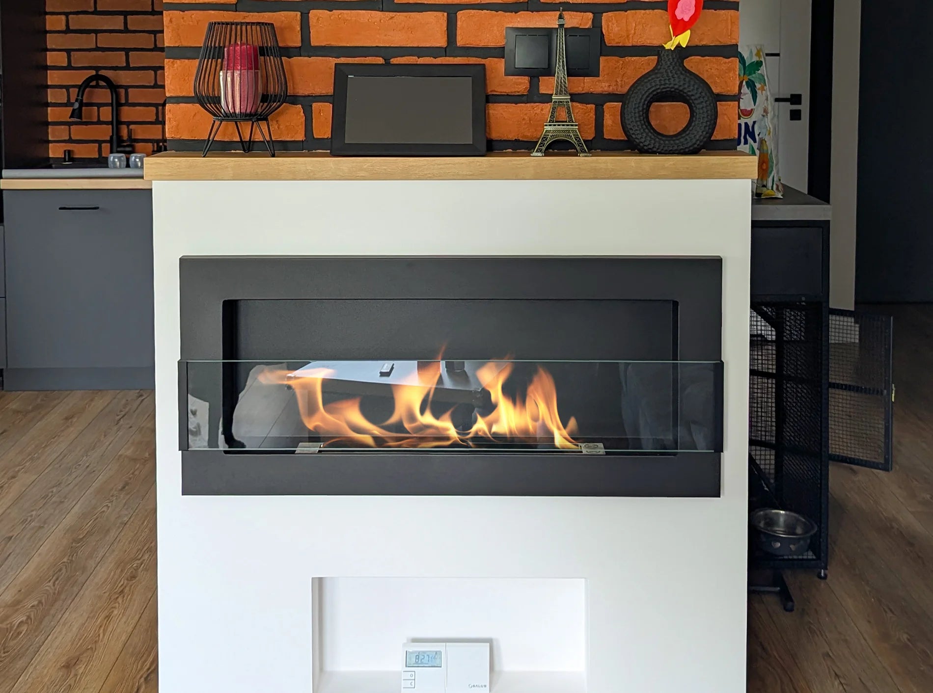 Biokamin 900x400 mit Glas Schwarz Strukturiert - IgnisLumina.ch