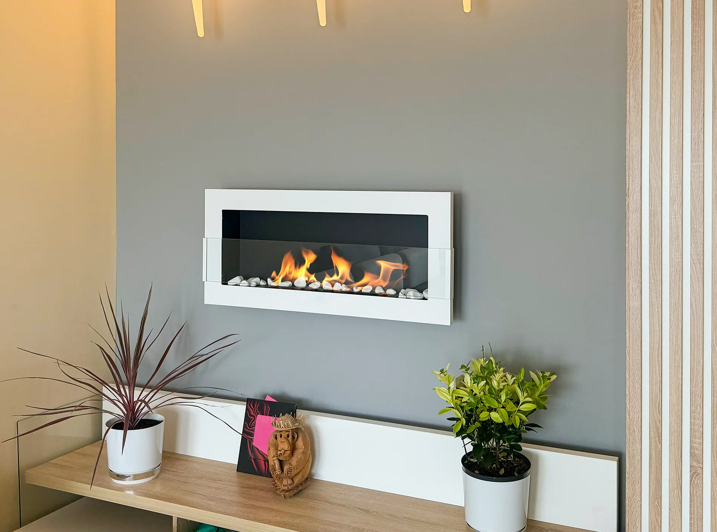 Biokamin 900x400 mit Glas Weiß Hochglanz - IgnisLumina.ch