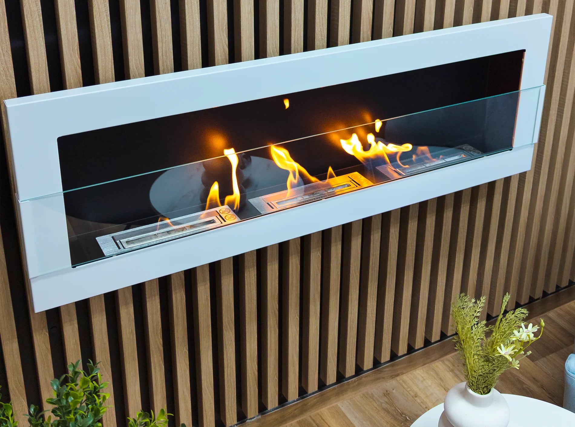 Wand-Biokamin 1200x400 Weiß Hochglanz mit Glas - IgnisLumina.ch