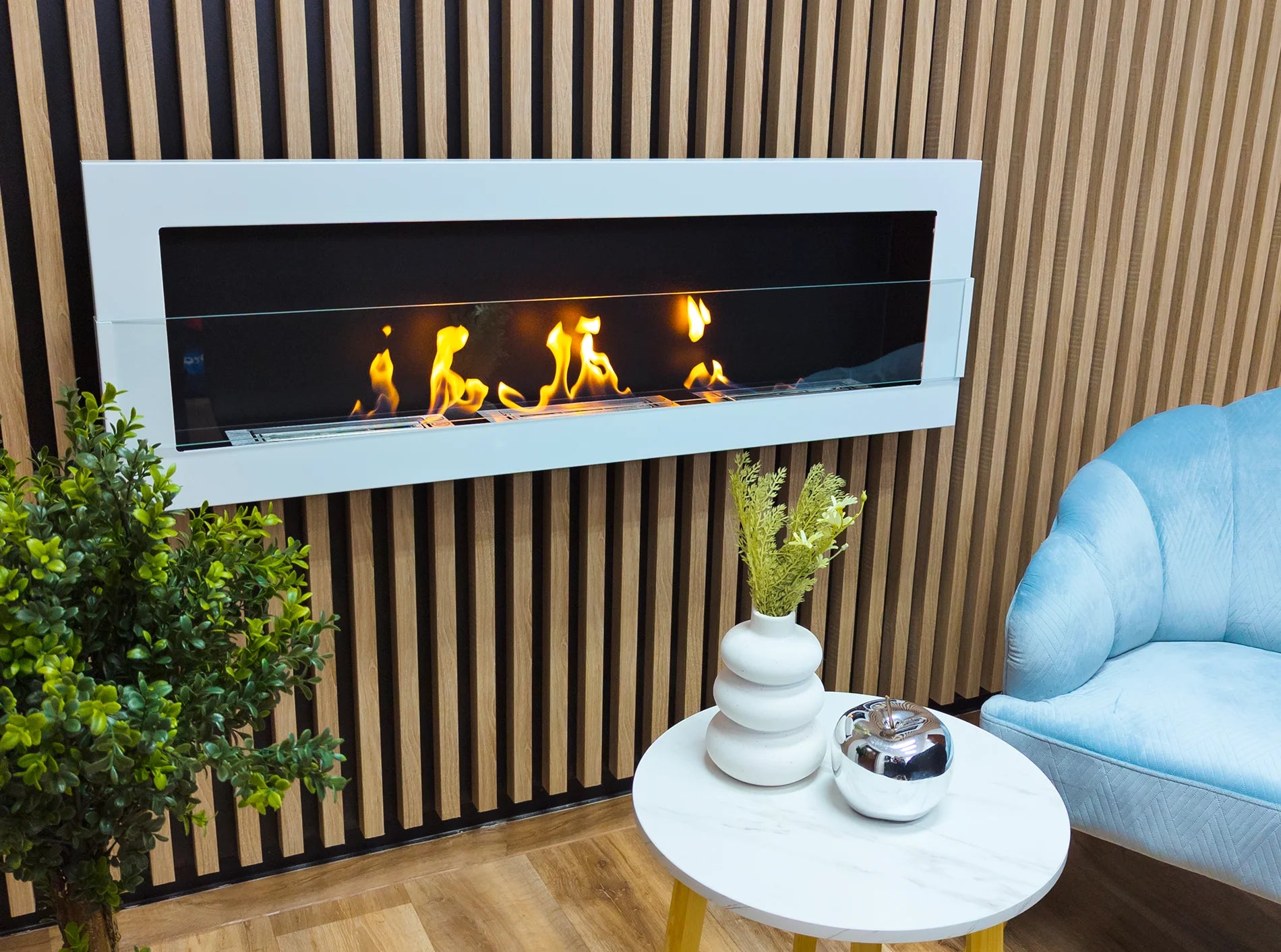 Wand-Biokamin 1200x400 Weiß Hochglanz mit Glas - IgnisLumina.ch