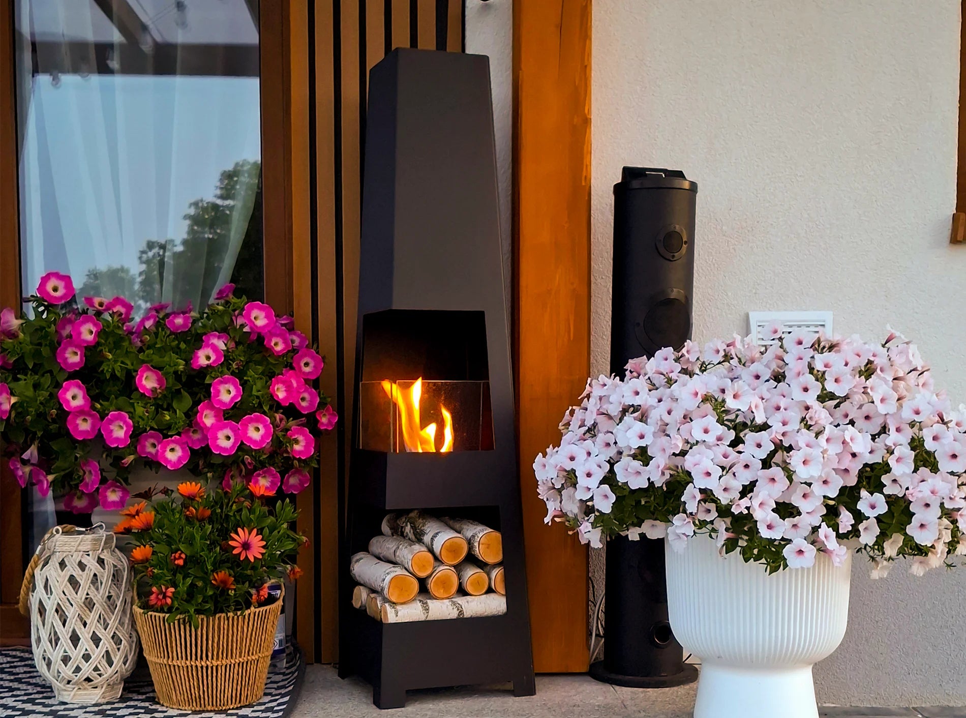 Biokamin Stand Pyramid Garden Schwarz Matt - IgnisLumina.ch