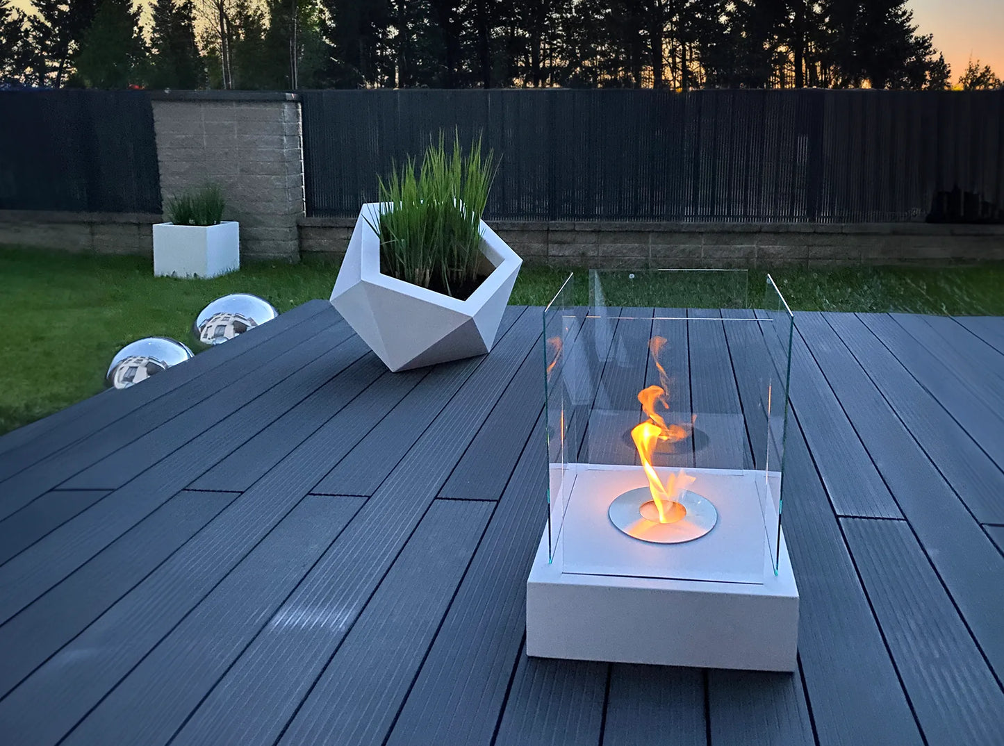 Biokamin Stand Sunset Garden Weiß - IgnisLumina.ch
