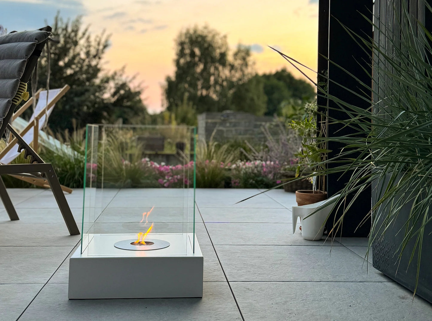 Biokamin Stand Sunset Garden Weiß - IgnisLumina.ch