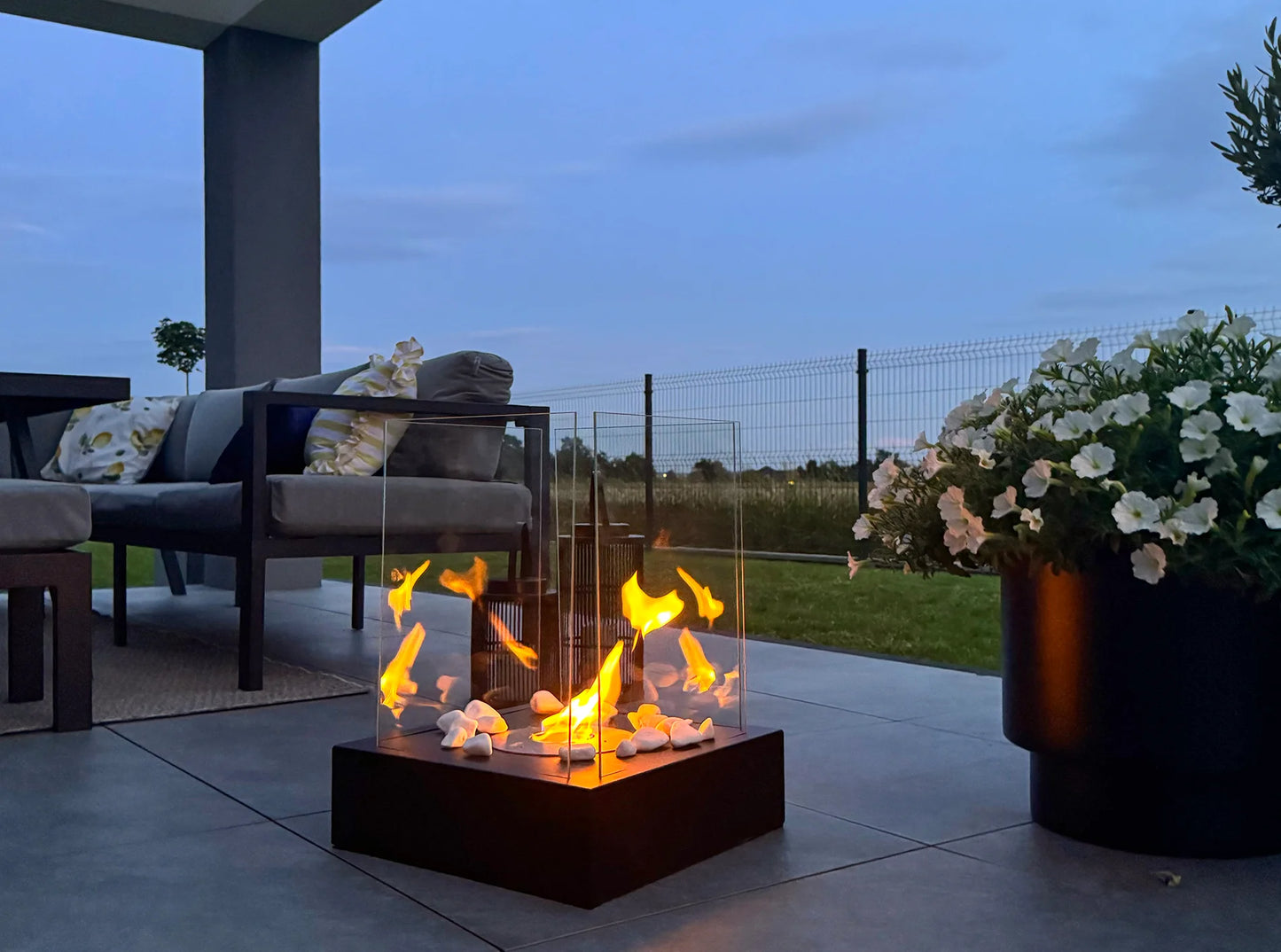 Biokamin Stand Sunset Garden Schwarz - IgnisLumina.ch