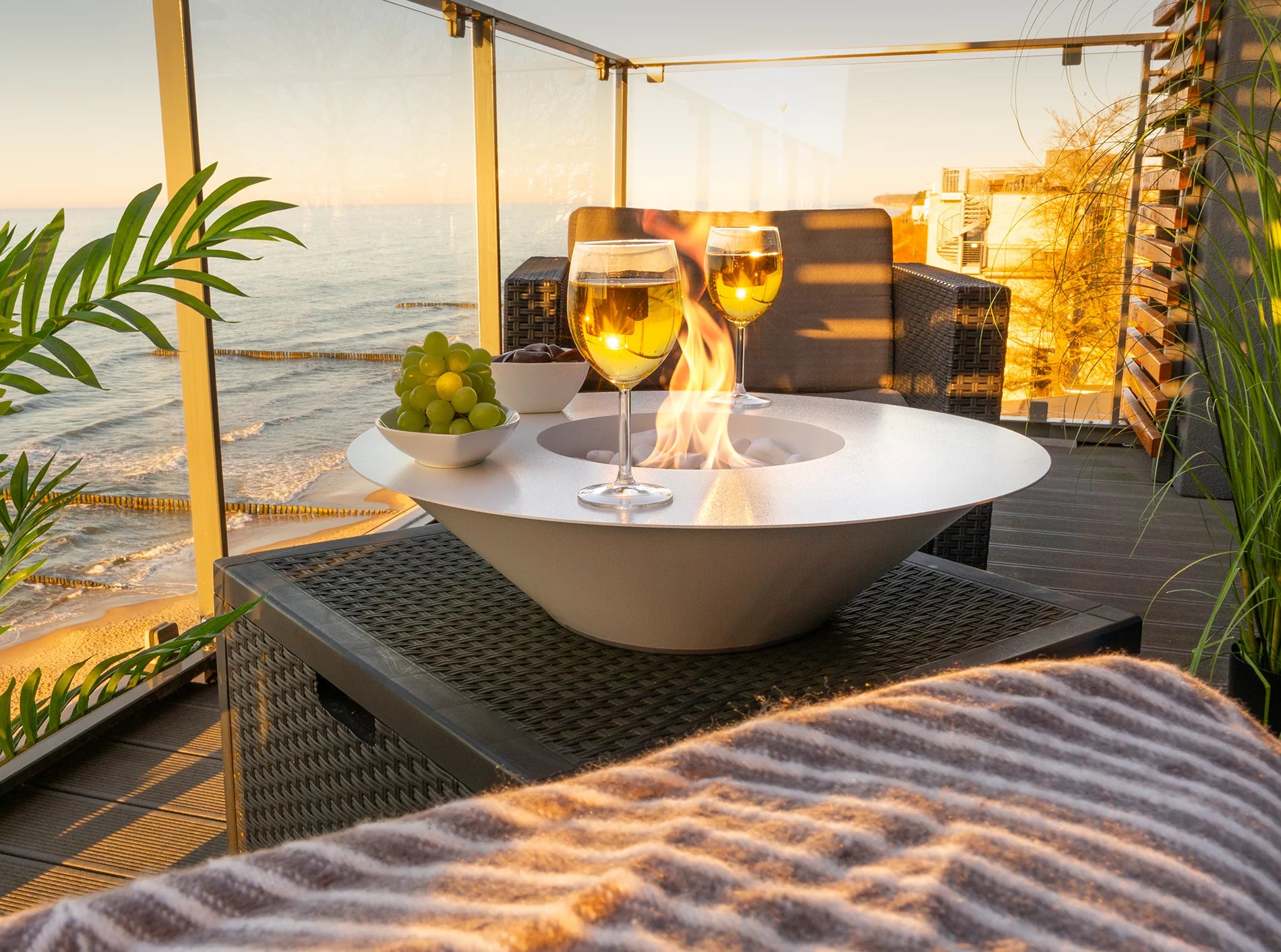 Biokamin Stand Universe Weiß Matt - IgnisLumina.ch