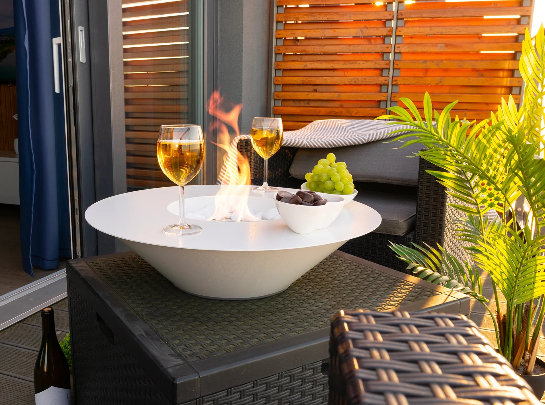 Biokamin Stand Universe Weiß Matt - IgnisLumina.ch