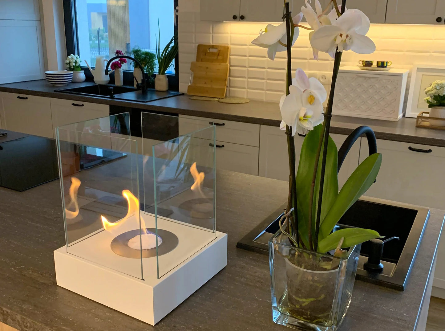 Biokamin Stand Sunset Garden Mini Weiß Matt - IgnisLumina.ch