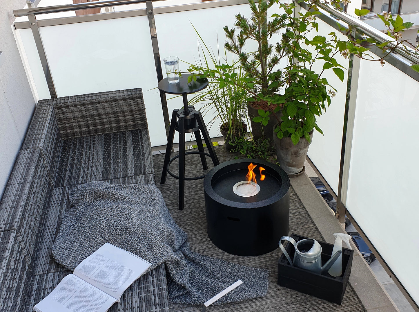 Biokamin Moon Schwarz Matt - IgnisLumina.ch