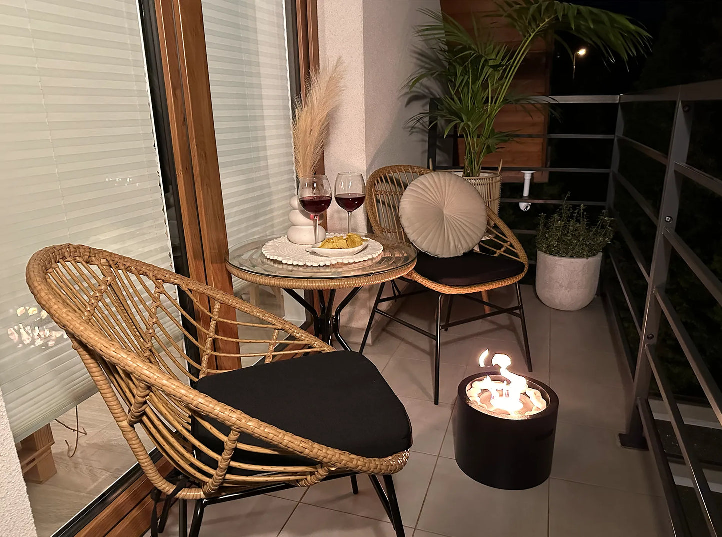 Biokamin Stand Moon Mini Schwarz Matt - IgnisLumina.ch