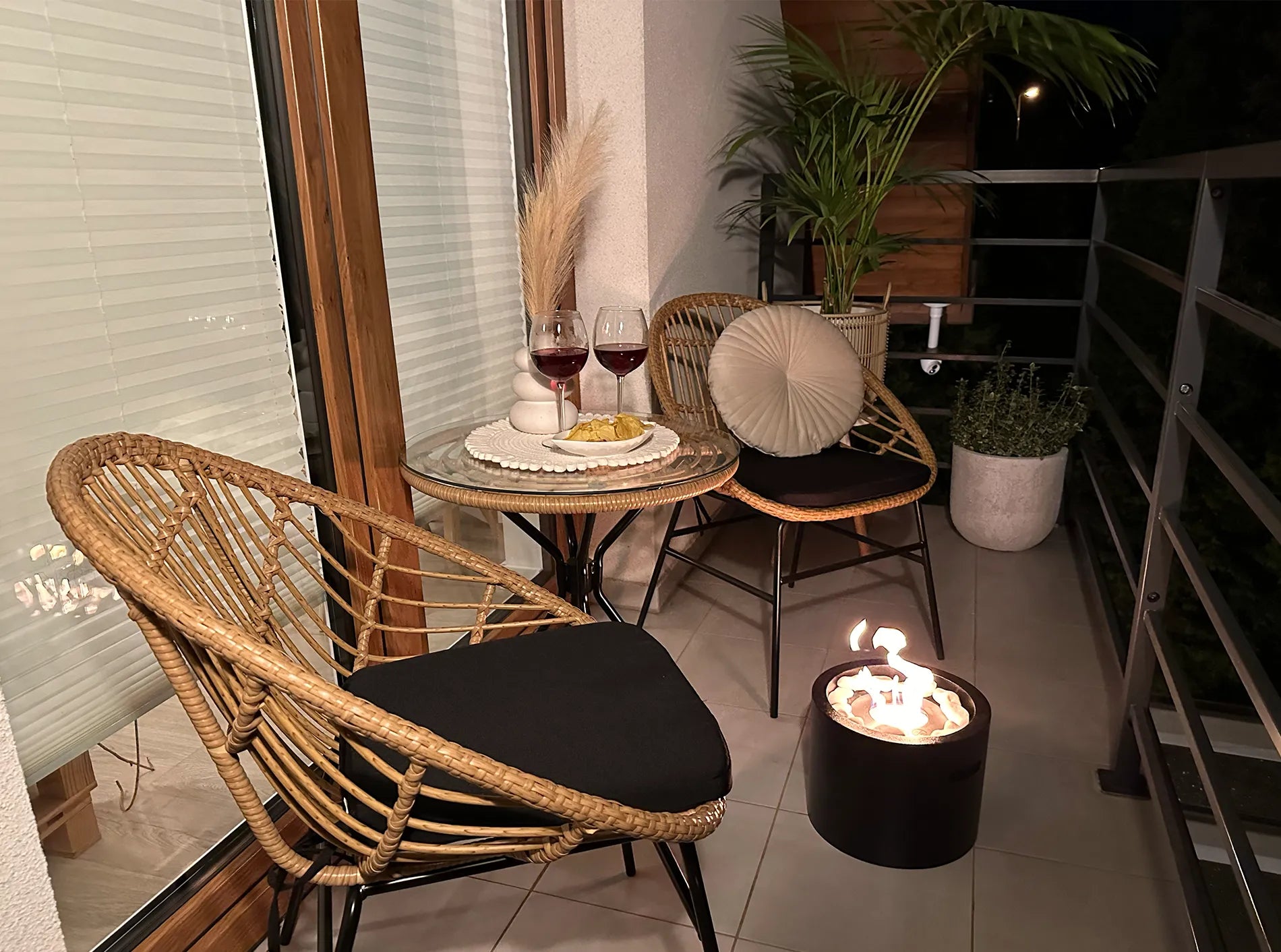 Biokamin Stand Moon Mini Schwarz Matt - IgnisLumina.ch