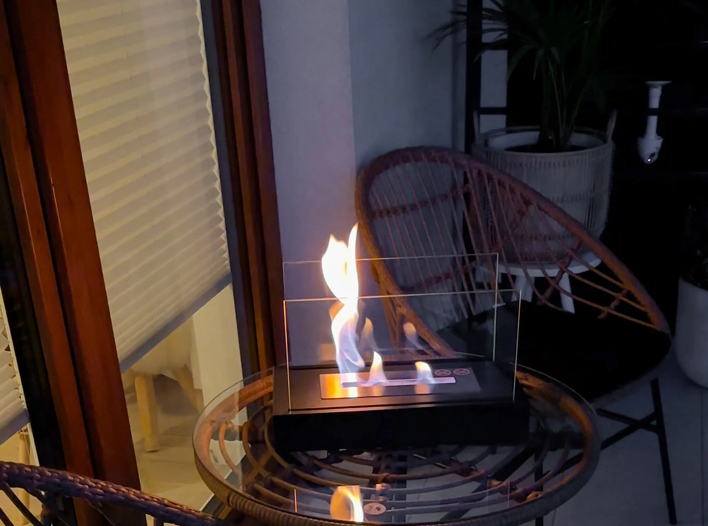 Biokamin Glow Schwarz Matt - IgnisLumina.ch