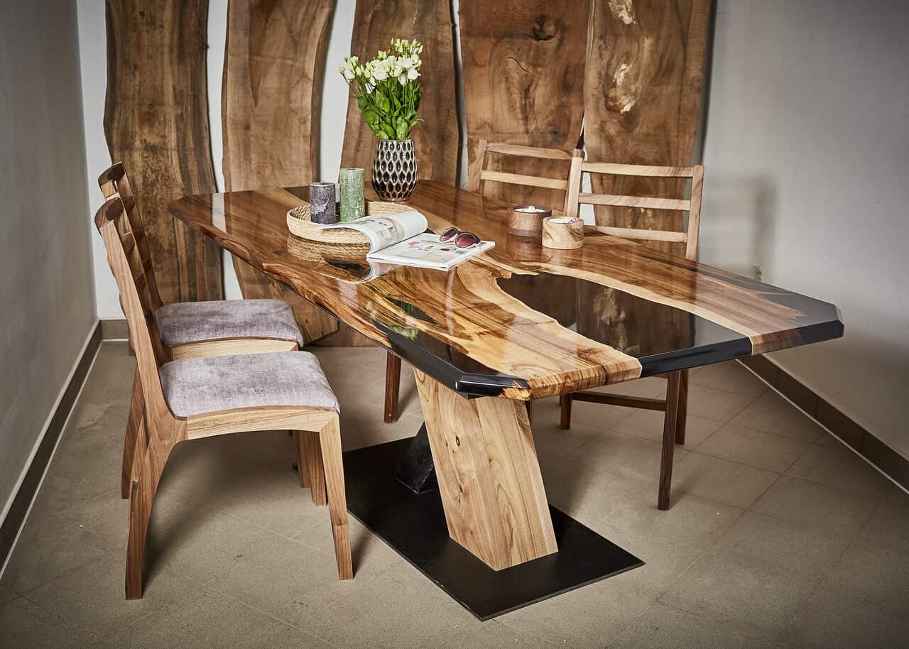 LUMINA Harmonie – Esstisch Nussbaum & Schwarz-Epoxidharz 195 cm | IgnisLumina.ch