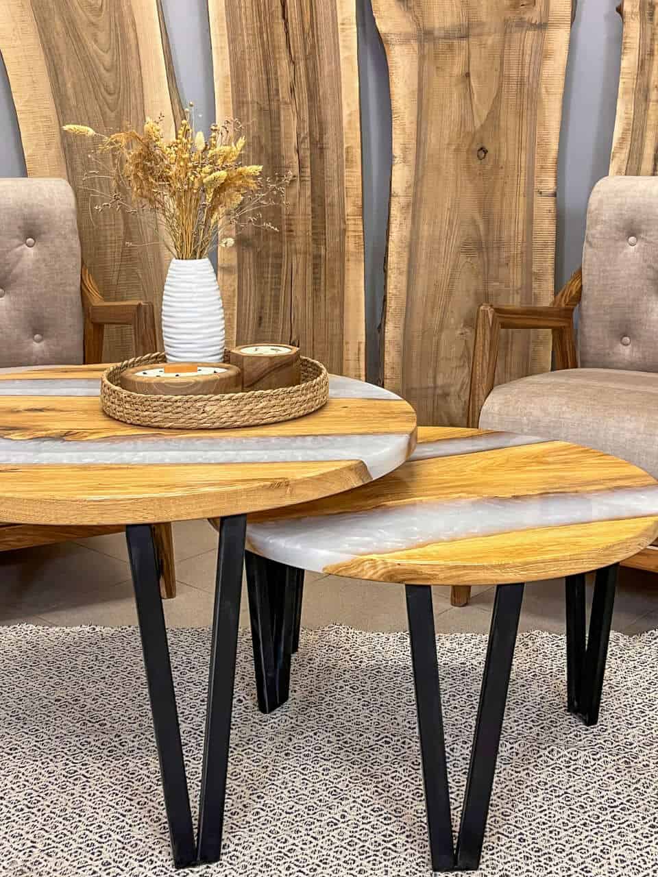 LUMINA Lira – Doppelter Design-Couchtisch Eiche & Perlmutt-Epoxidharz – Bild 3 | IgnisLumina.ch