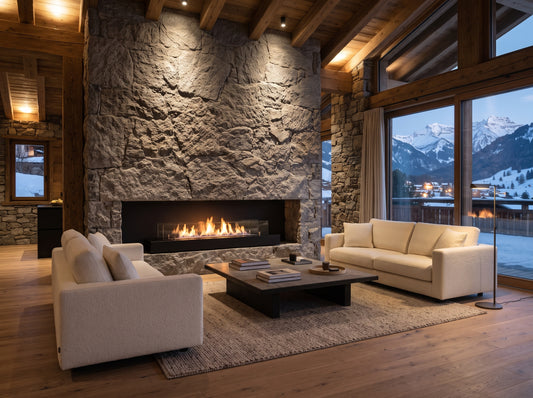 LUMINA Einbau 120 Glas – Bioethanol-Brennereinsatz in einem Chalet in Saanen bei Gstaad am Winterabend (Wohnbeispiel, Visualisierung)