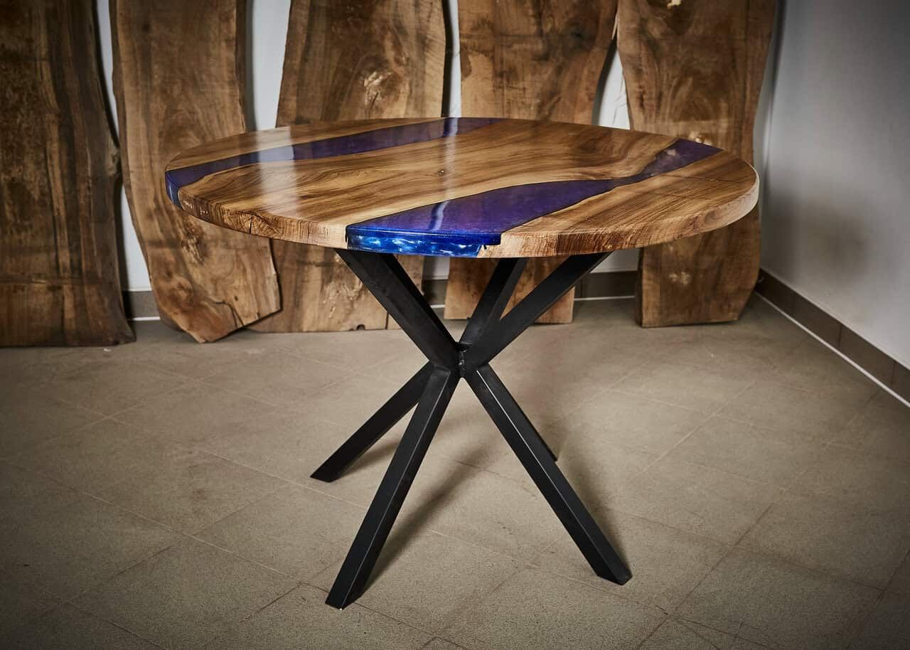 LUMINA Blaue Ostsee – Epoxidharz Esstisch Exklusivkollektion – Ansicht 3 | IgnisLumina