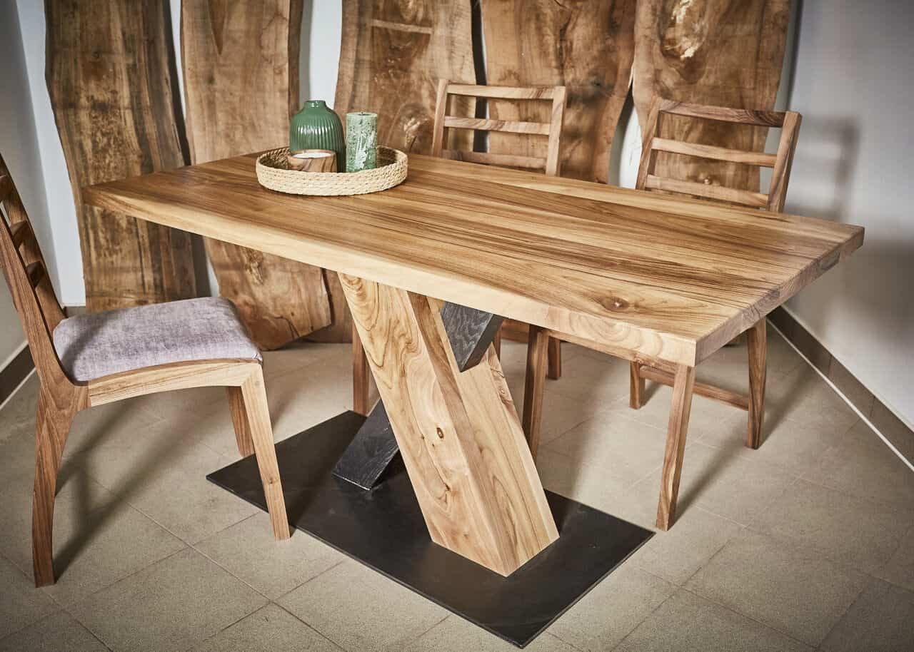 LUMINA Klassischer Massivholztisch – Massivholz Tisch Exklusivkollektion – Ansicht 2 | IgnisLumina