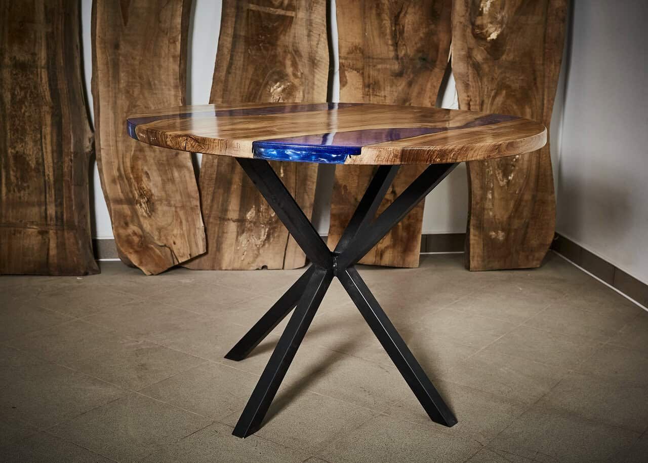 LUMINA Blaue Ostsee – Epoxidharz Esstisch Exklusivkollektion – Ansicht 6 | IgnisLumina