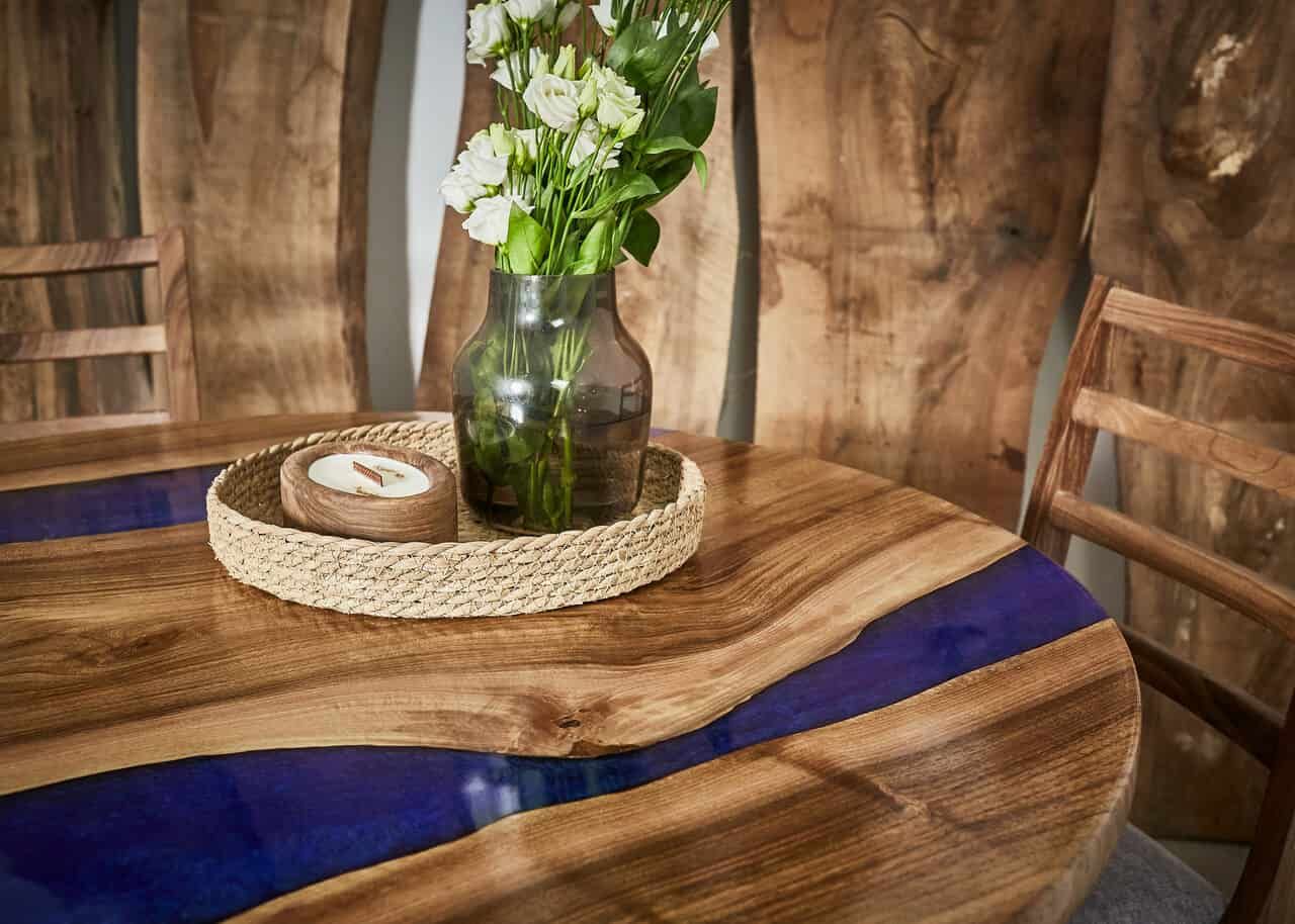 LUMINA Blaue Ostsee – Epoxidharz Esstisch Exklusivkollektion – Ansicht 7 | IgnisLumina