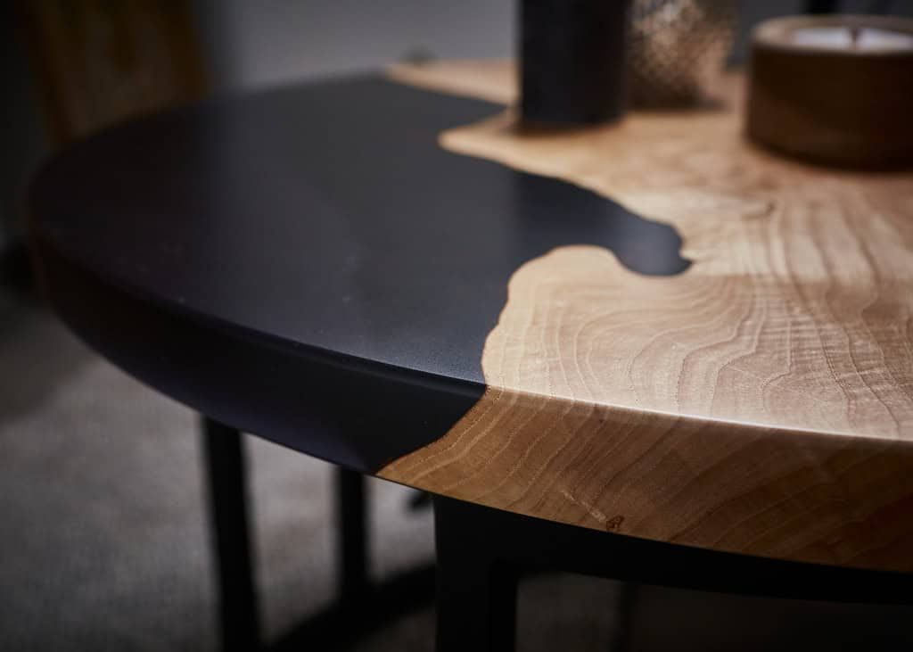 LUMINA Terra – Epoxidharz Couchtisch Exklusivkollektion – Ansicht 2 | IgnisLumina