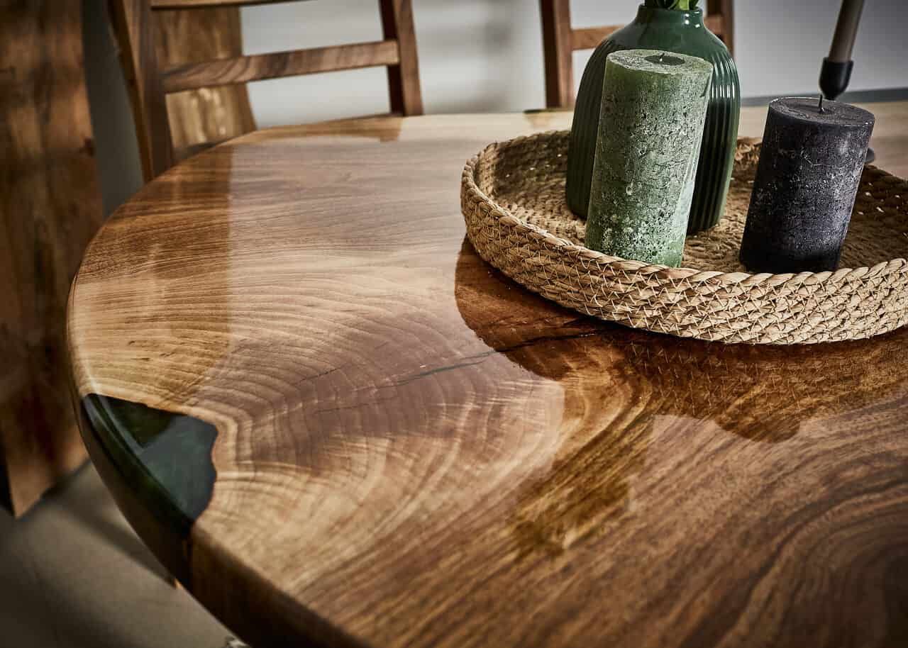 LUMINA Smaragdufer – Epoxidharz Esstisch Exklusivkollektion – Ansicht 4 | IgnisLumina