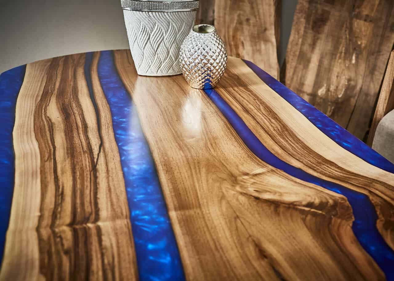 LUMINA Blauer Fluss – Epoxidharz Bank Exklusivkollektion – Ansicht 4 | IgnisLumina