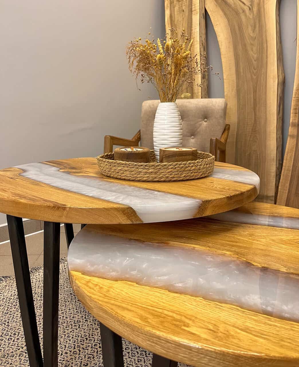 LUMINA Lira – Epoxidharz Couchtisch Exklusivkollektion – Ansicht 2 | IgnisLumina