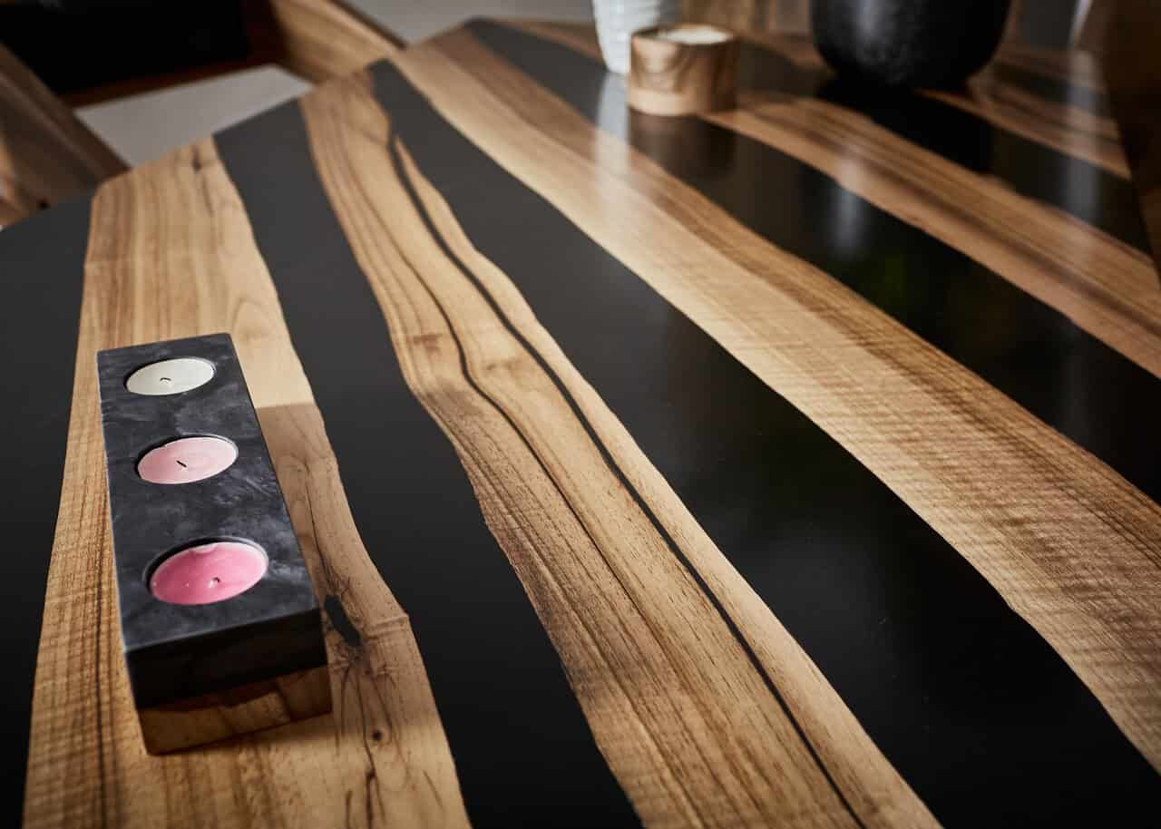 LUMINA Schwarzer Achat – Epoxidharz Esstisch Exklusivkollektion – Ansicht 8 | IgnisLumina