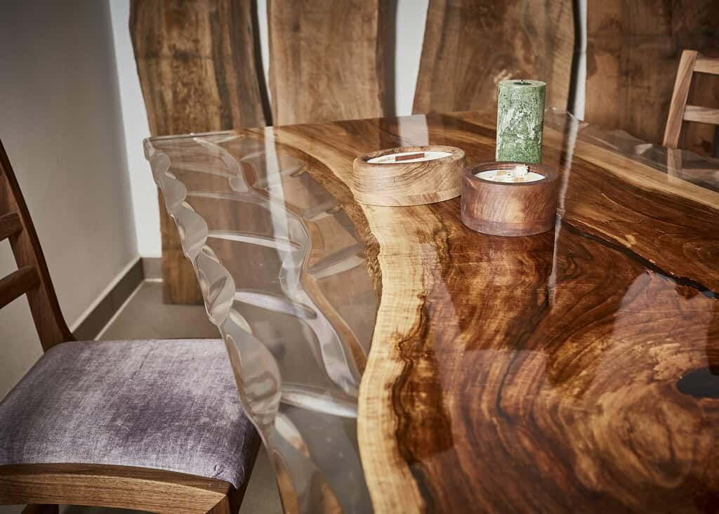 LUMINA Crystal – Epoxidharz Esstisch Exklusivkollektion – Ansicht 3 | IgnisLumina