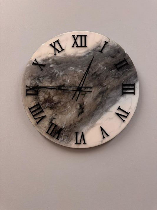 LUMINA Grauer Marmor – Wanduhr aus Epoxidharz, Ø 40 cm